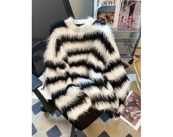 Black And White Stripes Fur Sweater | Seonghwa – ATEEZ