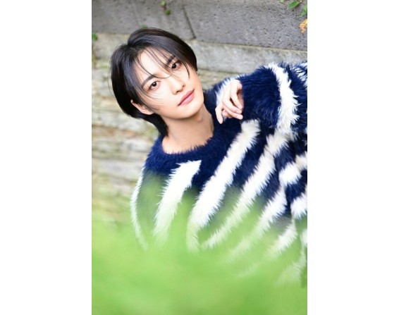 Black And White Stripes Fur Sweater | Seonghwa – ATEEZ